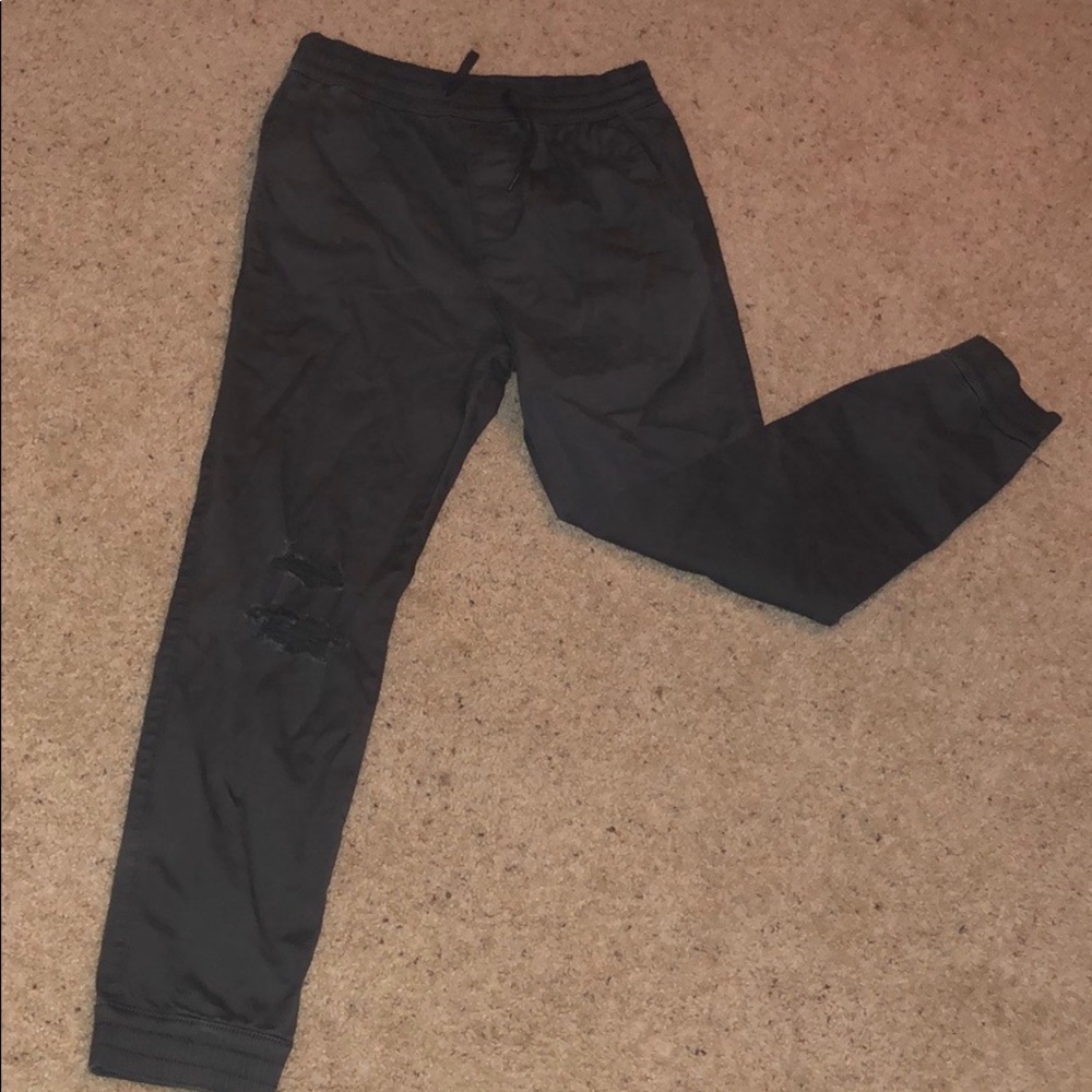 Hollister khaki joggers (NEVER WORN)